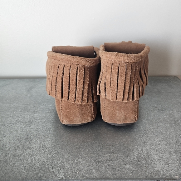 NWOT Manitobah Moccasins for Women - Picture 3 of 7